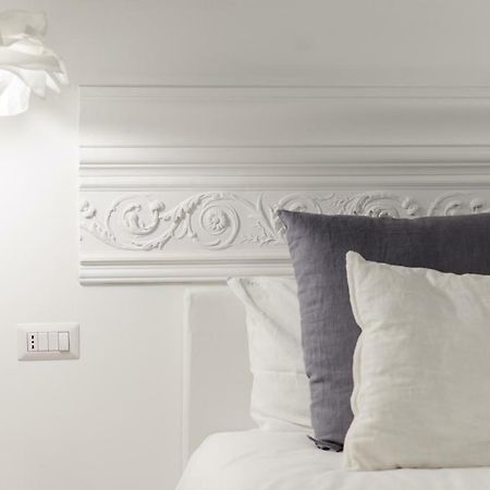 ナポリ パラッツォ ヴェヌジオ Bed & Breakfast エクステリア 写真