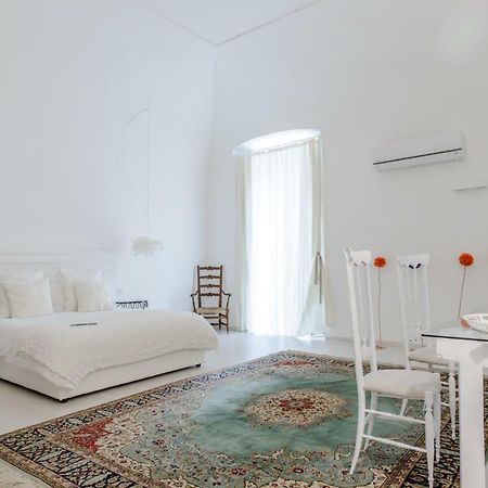 ナポリ パラッツォ ヴェヌジオ Bed & Breakfast エクステリア 写真