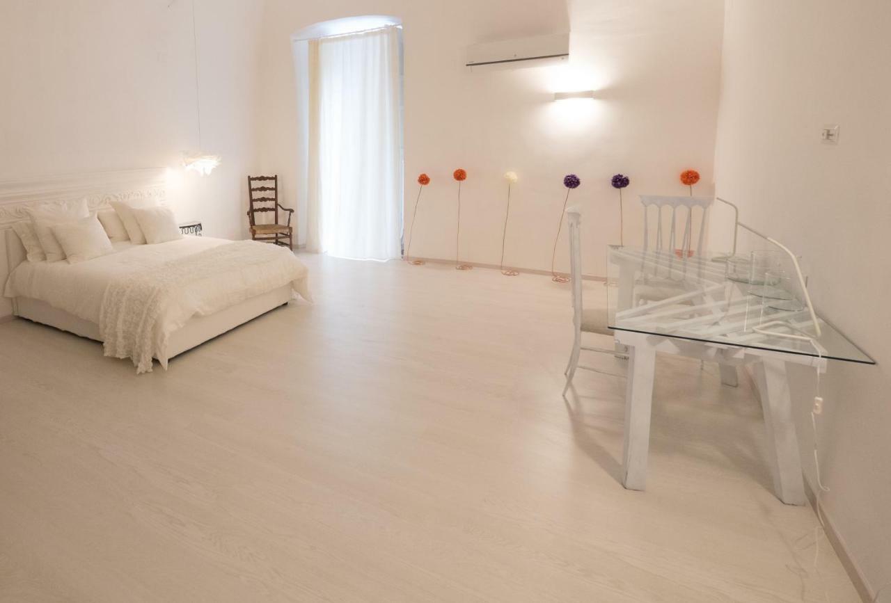 ナポリ パラッツォ ヴェヌジオ Bed & Breakfast エクステリア 写真